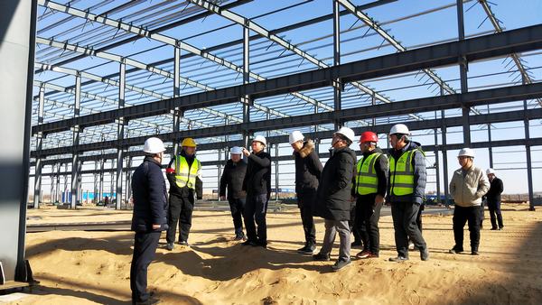 榆林市國資委副主任喬步林一行深入榆林市杭蕭綠色鋼結構產業(yè)制造基地項目檢查指導工作