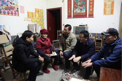 公司領(lǐng)導(dǎo)王明智、楊讓順到對口扶貧村慰問走訪