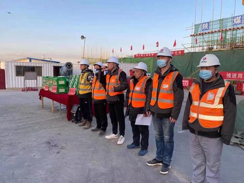 陜煤建設(shè)銅煤公司第十六項(xiàng)目部春節(jié)慰問(wèn)過(guò)新年，濃濃關(guān)愛(ài)暖人心