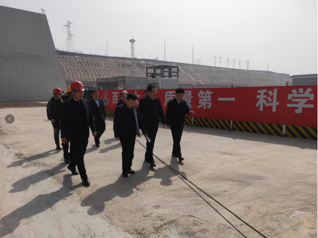 咸陽(yáng)市紀(jì)委書(shū)記張海文蒞臨銀西高鐵彬州東站前廣場(chǎng)項(xiàng)目檢查指導(dǎo)工作