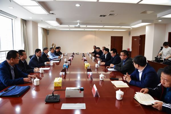 寧興剛一行到國家能源集團(tuán)烏海能源公司交流洽談