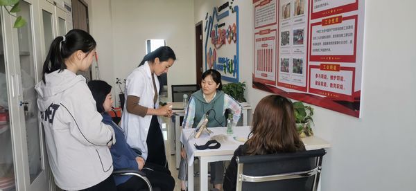 陜煤建設(shè)天工公司組織義診理療活動(dòng)