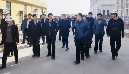 陜西鐵路物流集團有限公司董事長趙國智一行深入陜煤建設銅煤公司承建的靖神鐵路孟家灣機輛中心項目檢查指導工作