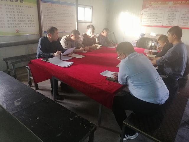 陜煤建設(shè)洗選煤運(yùn)營公司第一項目部黨支部:觀紅色電影 憶初心使命