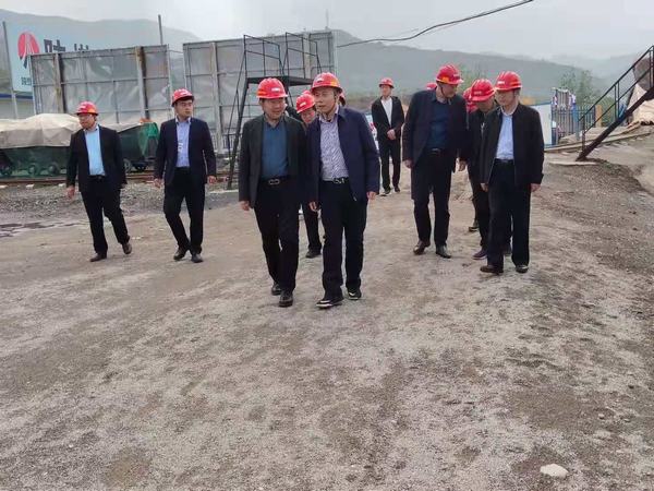 陜煤集團監(jiān)察室副主任吳均蒞臨陜煤建設礦建二公司王峰項目部檢查指導工作