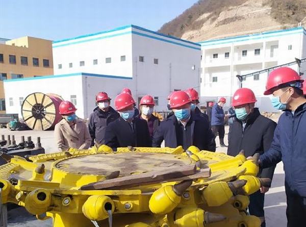 省多部門深入陜煤建設礦建二公司冶坪項目部開展安全生產執(zhí)法聯(lián)合大檢查