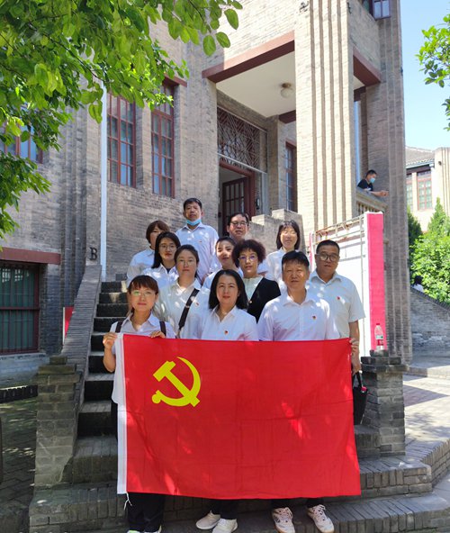 陜煤建設(shè)公司開(kāi)展“追尋紅色足跡 感悟初心使命”主題黨日活動(dòng)