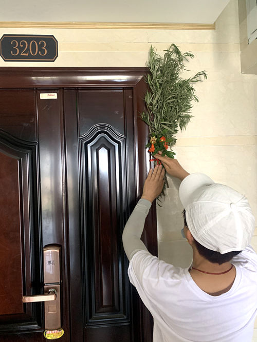 陜煤建設公司開展“艾葉飄香、情滿端午”活動