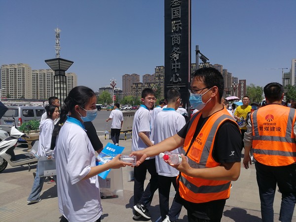 建設(shè)集團(tuán)科創(chuàng)新城市政一期工程N(yùn)1項(xiàng)目 暖心行動助力“趕考生”