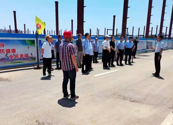 省政府參事、省文史館員調(diào)研組一行蒞臨南京金龍年產(chǎn)純電動(dòng)商用車建設(shè)項(xiàng)目調(diào)研指導(dǎo)工作