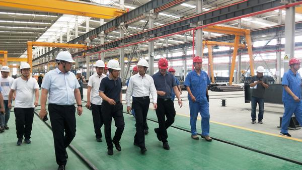榆林市副市長陳忠蒞臨榆林市杭蕭綠色鋼結構產(chǎn)業(yè)制造基地項目調研指導工作