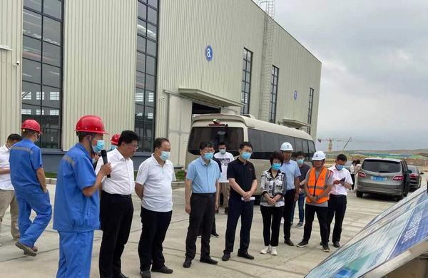 陜西省人大財經(jīng)委主任委員、財經(jīng)工委主任李健一行蒞臨榆林市杭蕭綠色鋼結構產(chǎn)業(yè)制造基地項目調(diào)研指導