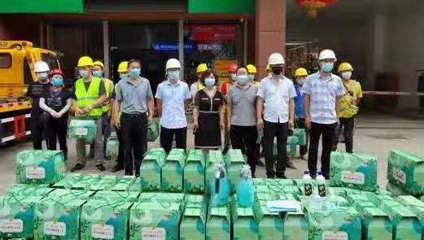 新城區(qū)總工會為陜煤建設新城公司一線建設者“送清涼”