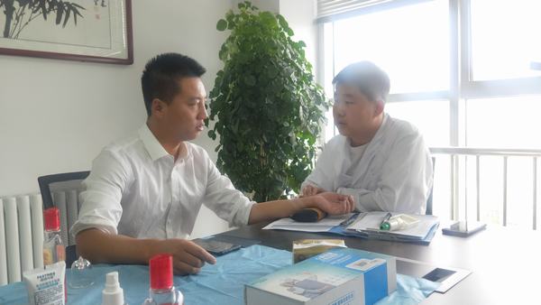 陜煤建設(shè)榆林公司組織開(kāi)展健康義診活動(dòng)