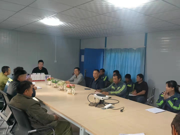 陜煤建設(shè)機(jī)電安裝公司：國慶節(jié)，我們在工地過