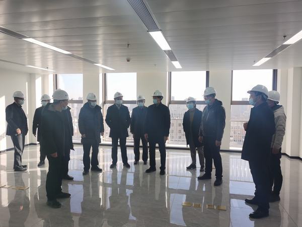 榆林市副市長陳忠一行蒞臨陜煤建設(shè)榆林公司高級(jí)人才創(chuàng)業(yè)活動(dòng)中心改造工程項(xiàng)目調(diào)研指導(dǎo)工作