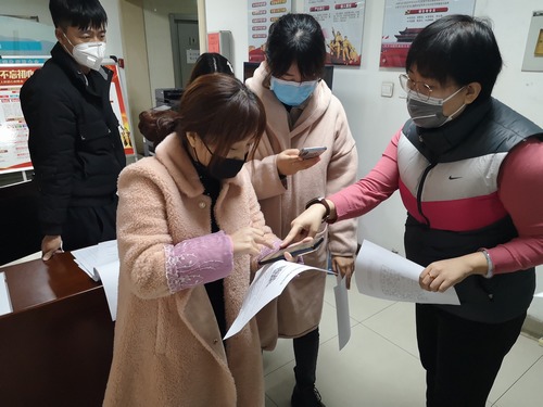 陜煤建設路橋分公司黨團聯(lián)手，筑好防疫“兩道墻”