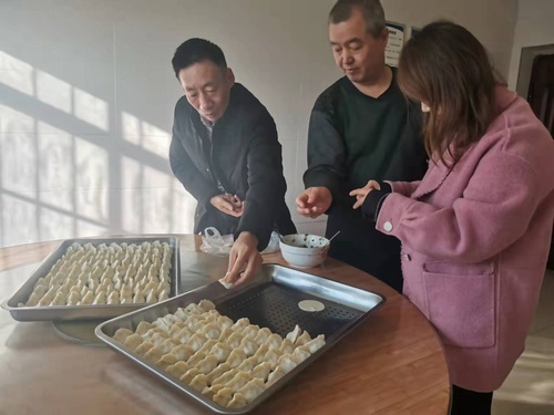 陜煤建設(shè)路橋分公司渭南項目部眾志成城共抗疫，細微之處暖人心