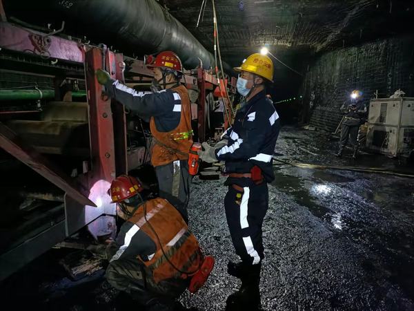 陜煤建設(shè)澄合分公司第二機(jī)電安裝隊(duì)：安全高效的48小時(shí) 為生產(chǎn)服務(wù)保駕護(hù)航