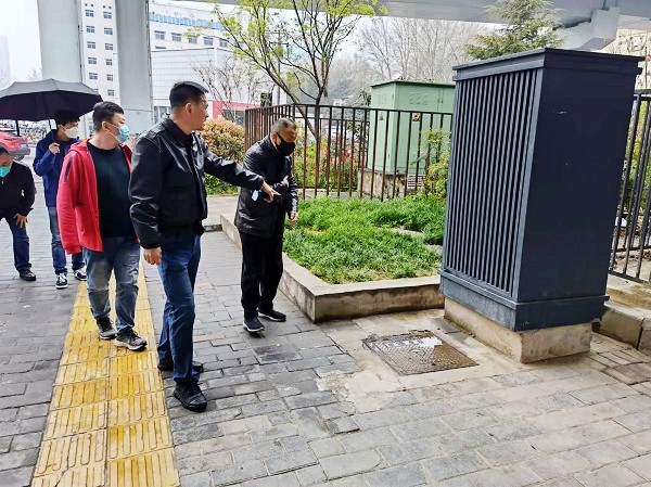 陜煤建設(shè)渭南分公司承建的西安碑林區(qū)背街小巷改造項(xiàng)目建工路綠化順利通過驗(yàn)收移交