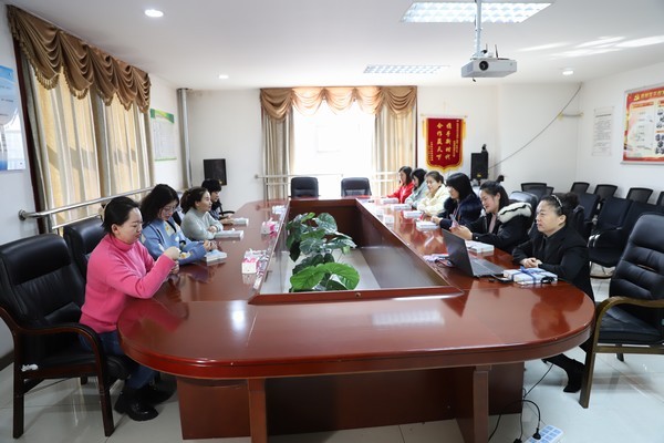 陜煤建設(shè)洗選煤運(yùn)營(yíng)公司積極開(kāi)展“女職工維權(quán)月”活動(dòng)