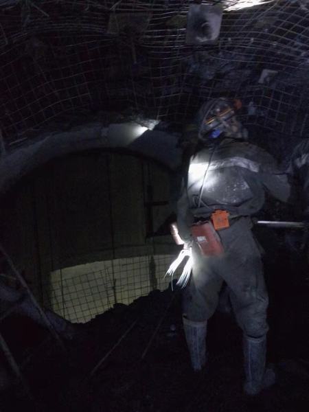 陜煤建設(shè)礦建二公司王峰項(xiàng)目部再傳貫通喜訊