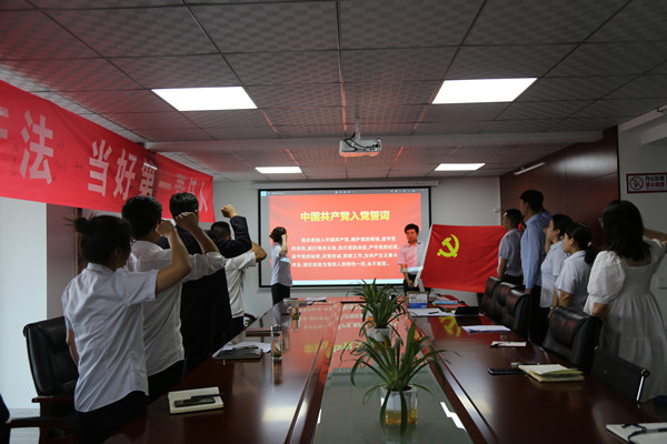 陜煤建設(shè)咸陽(yáng)分公司開展迎七一心向黨剪紙活動(dòng)