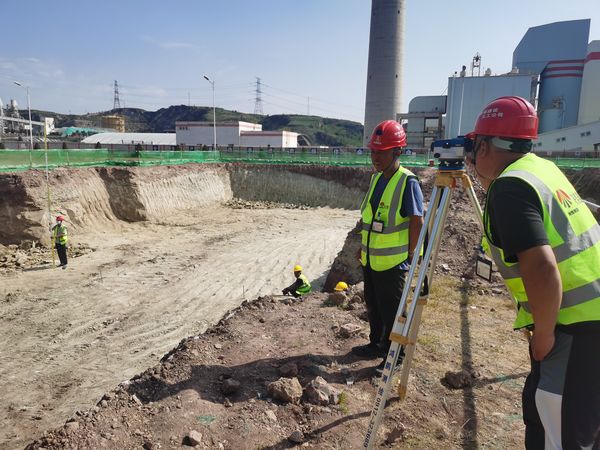 陜煤建設(shè)天工公司施工前沿以高溫“烤”驗(yàn)，“暑”寫勞動(dòng)畫卷