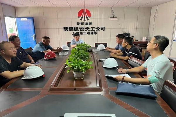 包頭市東河區(qū)住建局、包頭市東河區(qū)應急管理局深入陜煤建設天工公司中潤府一期項目檢查指導工作