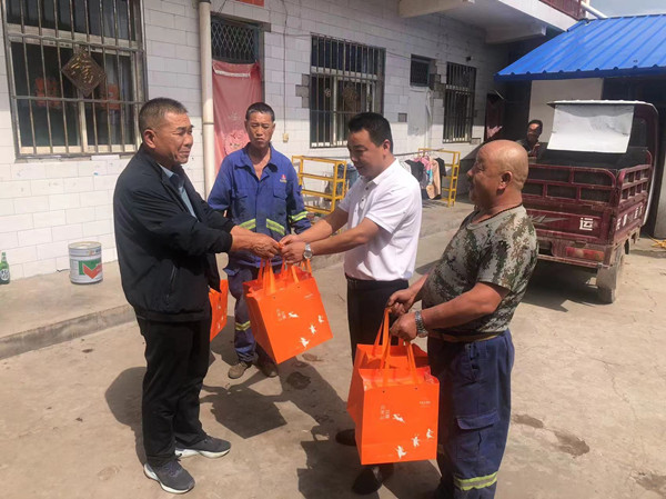 陜煤建設(shè)咸陽分公司安裝項目部：濃濃中秋情，慰問暖人心