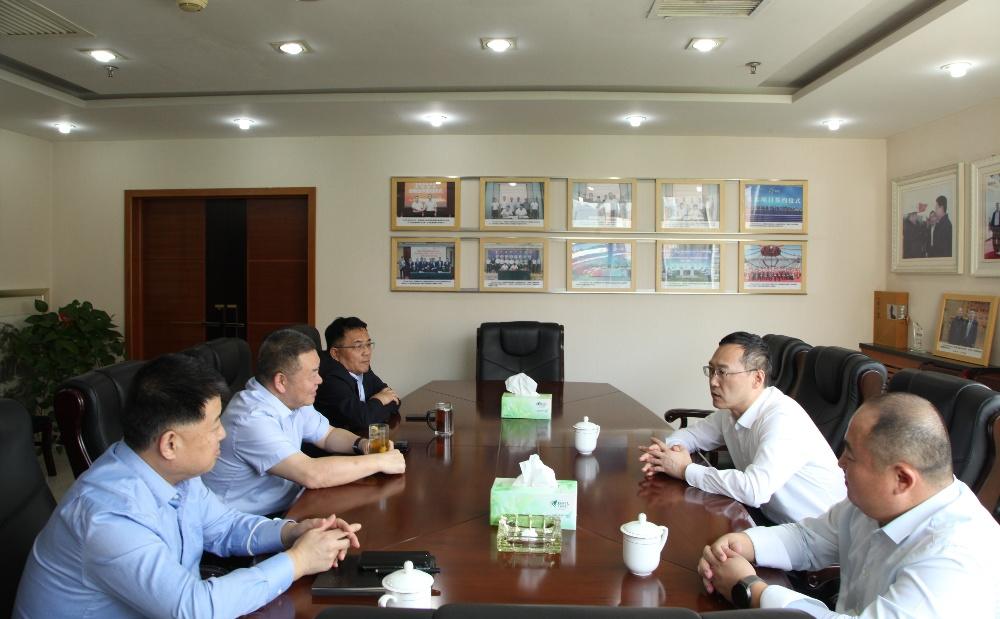 延安旅游集團(tuán)黨委書記、董事長薛恩宇一行到陜煤建設(shè)座談交流