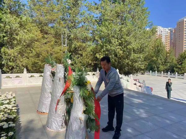 陜煤建設(shè)銅煤公司基層項(xiàng)目部開展“緬懷革命先烈 弘揚(yáng)烈士精神”主題活動(dòng)