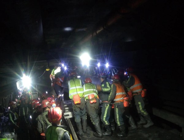 陜煤建設(shè)機電安裝公司：提前完成膠帶機延伸安裝更換工程