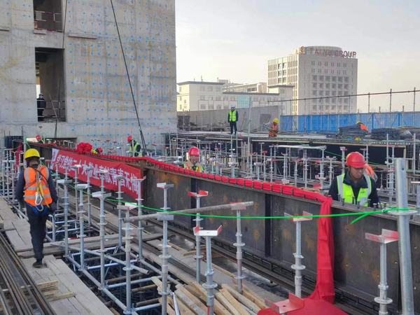 陜煤建設(shè)銅煤公司:基層項目部青年突擊隊“青”盡全力 澆筑熱土