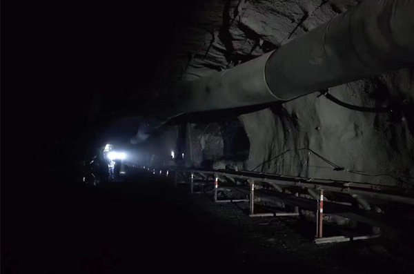 陜煤建設(shè)礦建三公司崔木項(xiàng)目部24盤區(qū)1#聯(lián)絡(luò)巷順利貫通