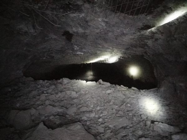 陜煤建設礦建二公司王峰項目部：礦用盾構(gòu)機/TBM掘進機組裝始發(fā)硐室與瓦斯抽采專用進風巷順利貫通