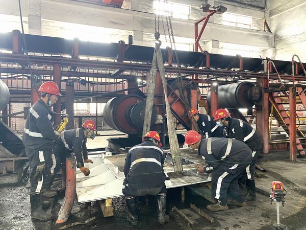 陜煤建設韓城分公司：91小時鏖戰(zhàn)張家峁礦驅(qū)動裝置檢修戰(zhàn)役