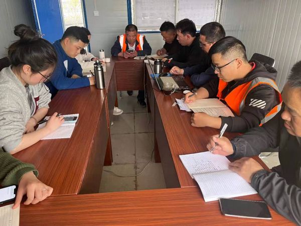 陜煤建設(shè)天工公司新疆第一項目部：青年員工“充電”正當時