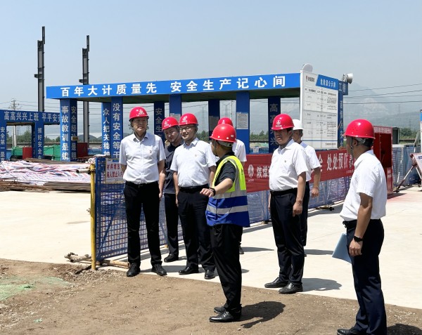 陜西建材科技集團董事長張超暉深入陜煤建設(shè)項目工地檢查指導(dǎo)工作