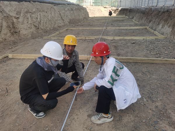 陜煤建設天工公司:“炙烤”在施工現場工作人員是這樣做的