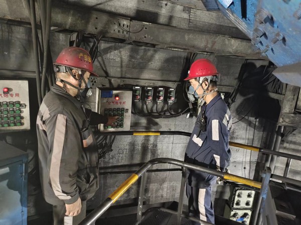 陜煤建設(shè)洗選煤運(yùn)營(yíng)公司澄合山陽(yáng)運(yùn)營(yíng)項(xiàng)目部：喜逢金秋碩果時(shí)，不忘思源記師恩