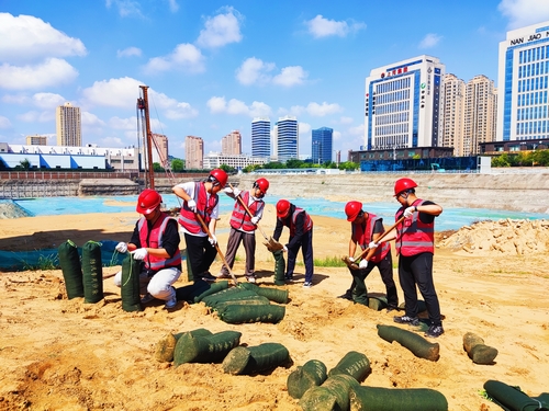 陜煤建設榆林公司第十一項目部筑牢“雨季三防”安全堤壩