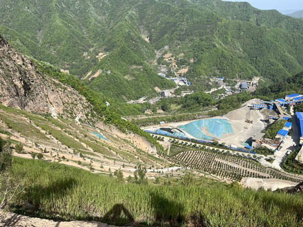 搶工期、保質(zhì)量，只爭(zhēng)朝夕施工忙