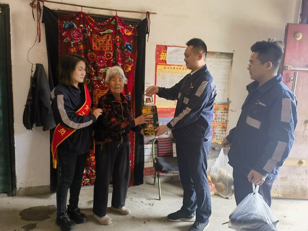 陜煤建設洗選煤運營公司神渭蒲城運營項目部 愛滿重陽節(jié) 孝老暖人心