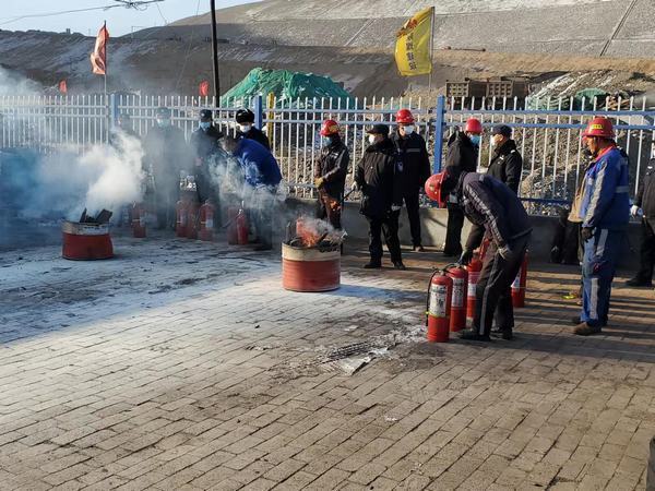 陜煤建設(shè)煤礦運(yùn)營(yíng)服務(wù)分公司：“三落實(shí)三確?！贝龠M(jìn)“百日安全規(guī)范行”活動(dòng)順利推進(jìn)