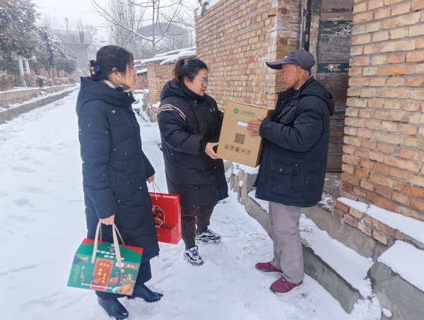 陜煤建設(shè)礦建三公司：節(jié)前送關(guān)懷，讓愛心溫暖寒冬