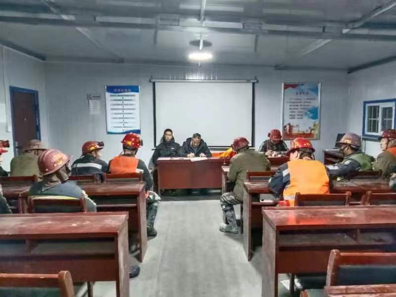 陜煤建設(shè)煤礦運營服務(wù)分公司：堅守崗位一線  履行職責(zé)擔(dān)當(dāng)