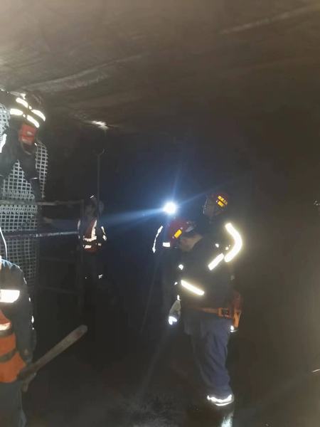 陜煤建設(shè)煤礦運(yùn)營服務(wù)分公司:做好后勤保障 積極應(yīng)對雨雪低溫冰凍天氣