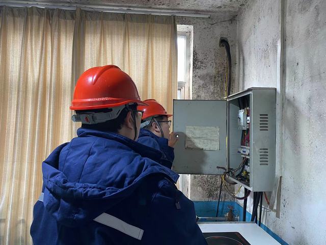 陜煤建設(shè)韓城分公司張家峁項(xiàng)目部：“青”盡全力助推項(xiàng)目建設(shè)高質(zhì)量進(jìn)行