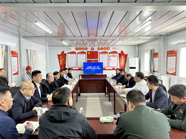 陜煤集團總經(jīng)理助理李厚志一行蒞臨陜煤建設開展“兩會”期間安全大檢查和專題培訓活動